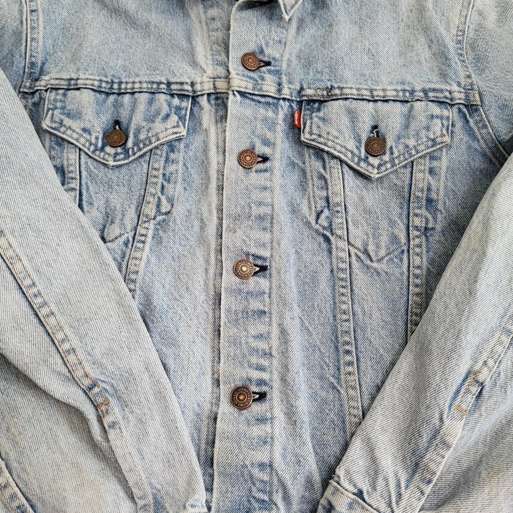 VTG Levi's Denim Blue Jean Trucker Jacket Made In USA Distressed Thrashed - Picture 3 of 13
